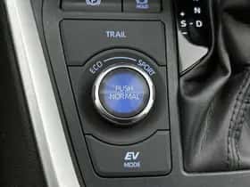 Toyota RAV4 (2019) thumbnail 25