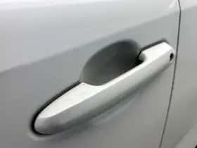 Toyota RAV4 (2019) thumbnail 42