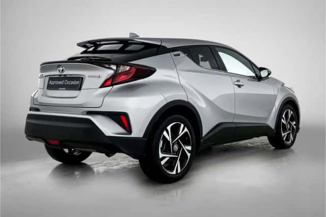 Toyota C-HR (2023) thumbnail 2