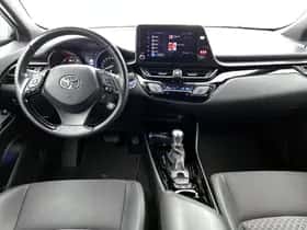 Toyota C-HR (2023) thumbnail 4