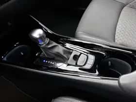 Toyota C-HR (2023) thumbnail 10