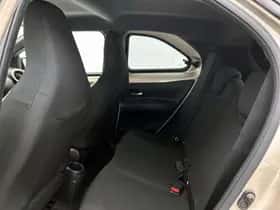 Toyota Aygo (2023) thumbnail 16