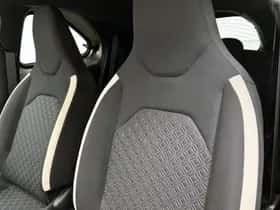 Toyota Aygo (2023) thumbnail 29