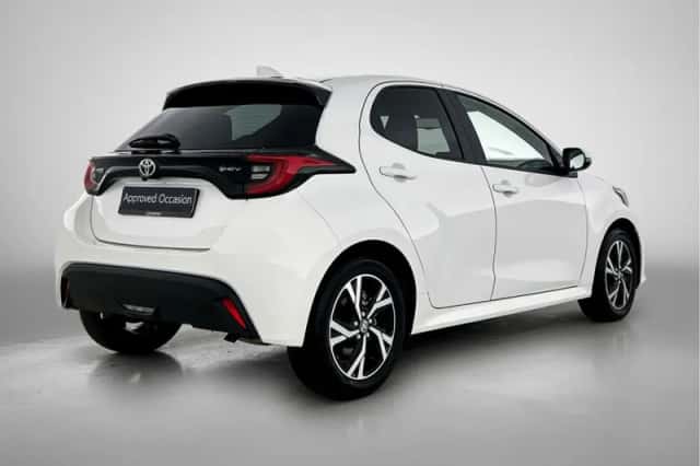 Toyota Yaris (2025) thumbnail 2