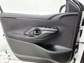 Toyota Yaris (2025) thumbnail 27