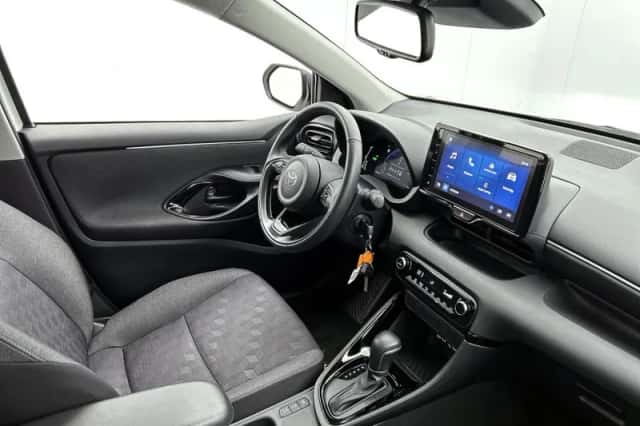 Toyota Yaris (2025) thumbnail 6
