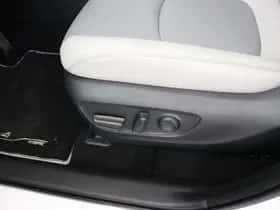 Toyota RAV4 (2023) thumbnail 12