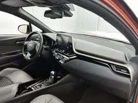 Toyota C-HR (2021) thumbnail 6