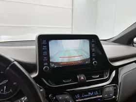Toyota C-HR (2021) thumbnail 8