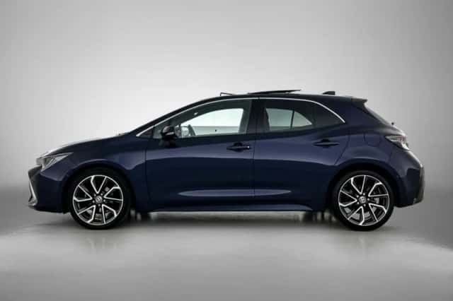 Toyota Corolla (2022) thumbnail 3