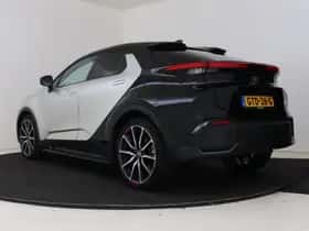 Toyota C-HR (2025) thumbnail 16