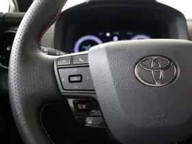 Toyota C-HR (2025) thumbnail 27