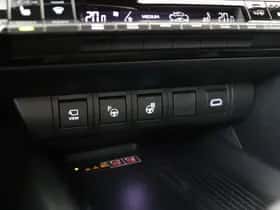 Toyota C-HR (2025) thumbnail 39
