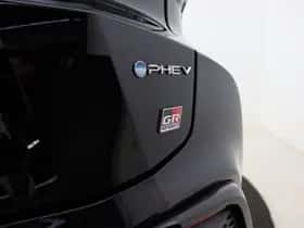 Toyota C-HR (2025) thumbnail 49