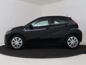 Toyota Aygo (2023) thumbnail 3