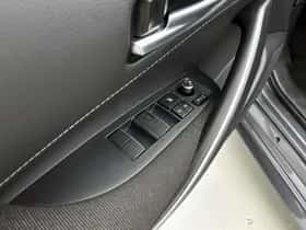 Toyota Corolla_Touring_Sports (2025) thumbnail 22