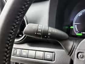 Toyota C-HR (2025) thumbnail 25