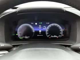 Toyota C-HR (2025) thumbnail 5