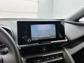 Toyota C-HR (2025) thumbnail 8