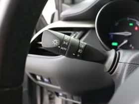 Toyota C-HR (2018) thumbnail 19