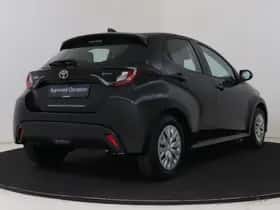 Toyota Yaris (2025) thumbnail 2