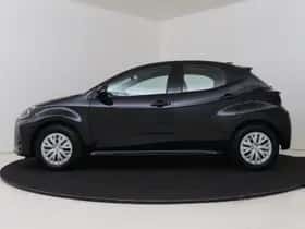Toyota Yaris (2025) thumbnail 3