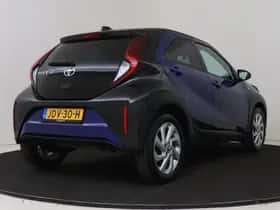 Toyota Aygo (2022) thumbnail 2