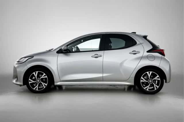 Toyota Yaris (2025) thumbnail 3