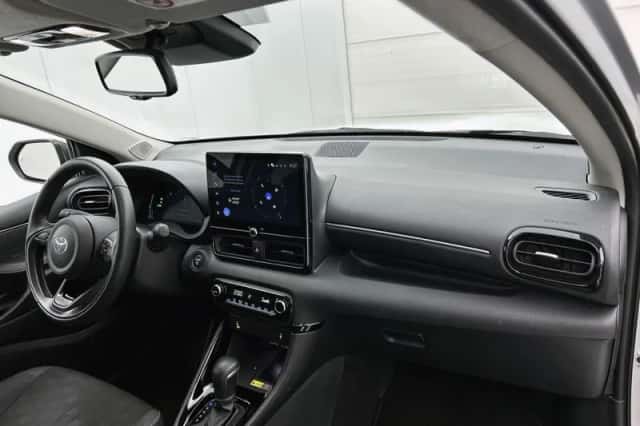 Toyota Yaris (2025) thumbnail 6