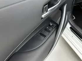 Toyota Corolla_Touring_Sports (2025) thumbnail 24