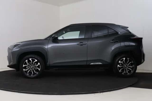 Toyota Yaris_Cross (2025) thumbnail 3