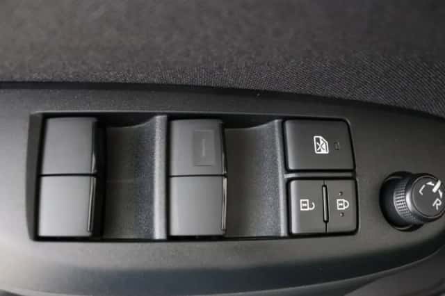Toyota Yaris_Cross (2025) thumbnail 4