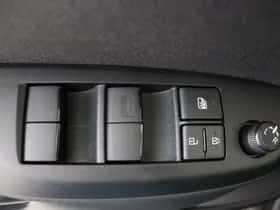 Toyota Yaris_Cross (2025) thumbnail 4