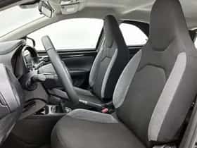 Toyota Aygo (2022) thumbnail 15