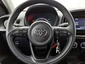 Toyota Aygo (2022) thumbnail 17