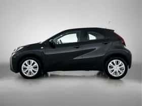 Toyota Aygo (2022) thumbnail 3