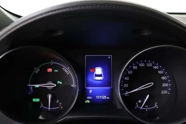 Toyota C-HR (2019) thumbnail 5