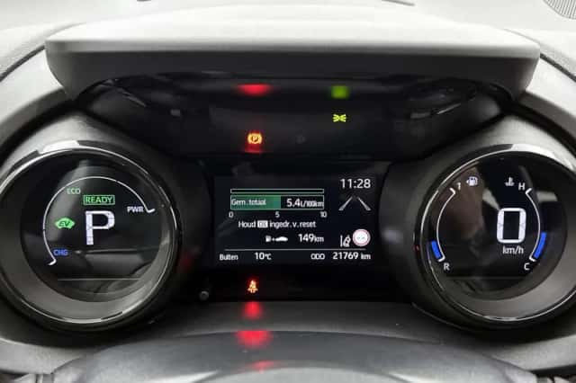 Toyota Yaris (2021) thumbnail 5