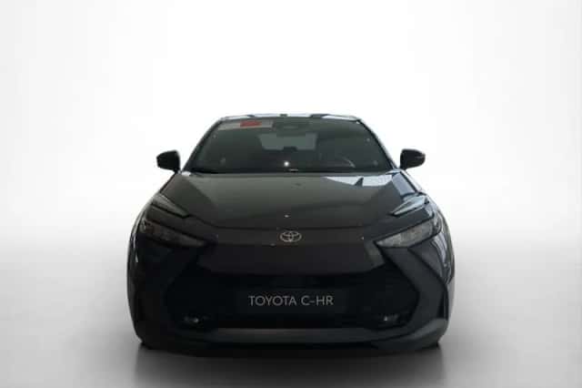 Toyota C-HR (2025) thumbnail 2
