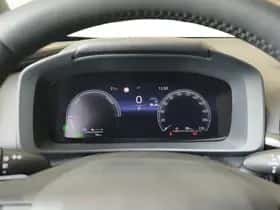 Toyota C-HR (2025) thumbnail 10