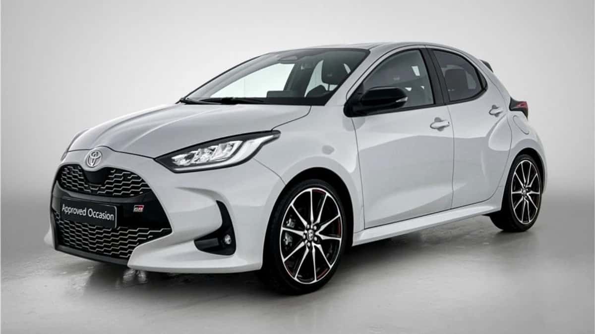 Toyota Yaris (2024) — foto 1