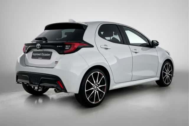 Toyota Yaris (2024) thumbnail 2