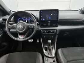 Toyota Yaris (2024) thumbnail 4
