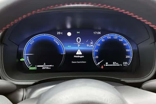 Toyota Yaris_Cross (2024) thumbnail 5