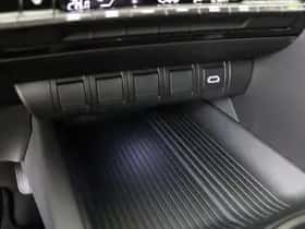 Toyota C-HR (2025) thumbnail 26
