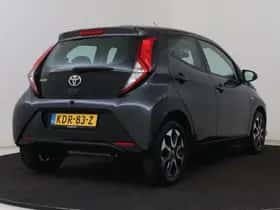 Toyota Aygo (2021) thumbnail 2