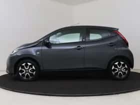 Toyota Aygo (2021) thumbnail 3