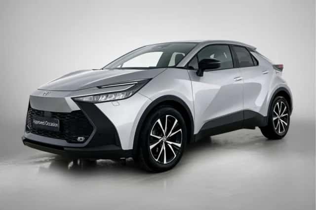 Toyota C-HR (2024) thumbnail 1