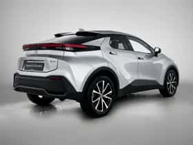Toyota C-HR (2024) thumbnail 2