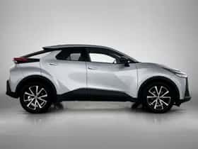 Toyota C-HR (2024) thumbnail 11